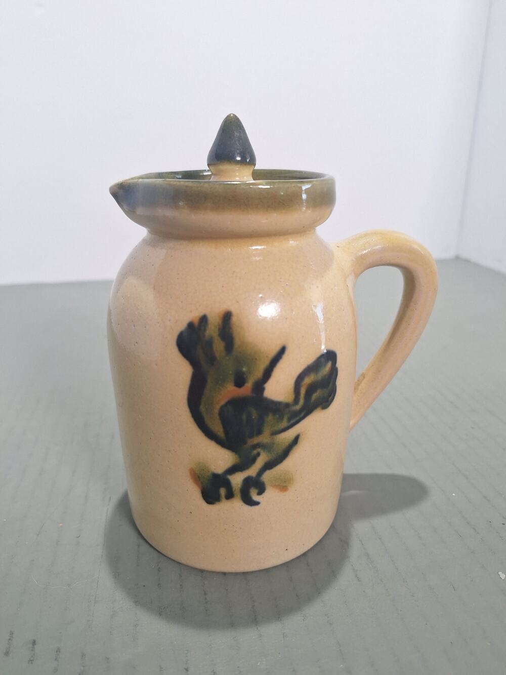Vintage Watt Style Rooster Syrup Pitcher Yellowware Pottery Lid USA - Amazing!